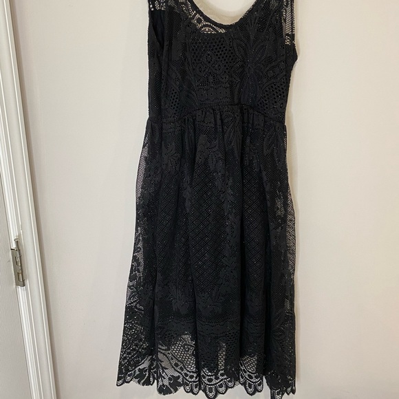 Free People Flowy Boho Black Lace Dress with Gold Flecks Size 2 - Picture 6 of 6